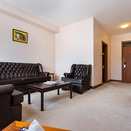 Sirikwa Hotel Элдорет Экстерьер фото