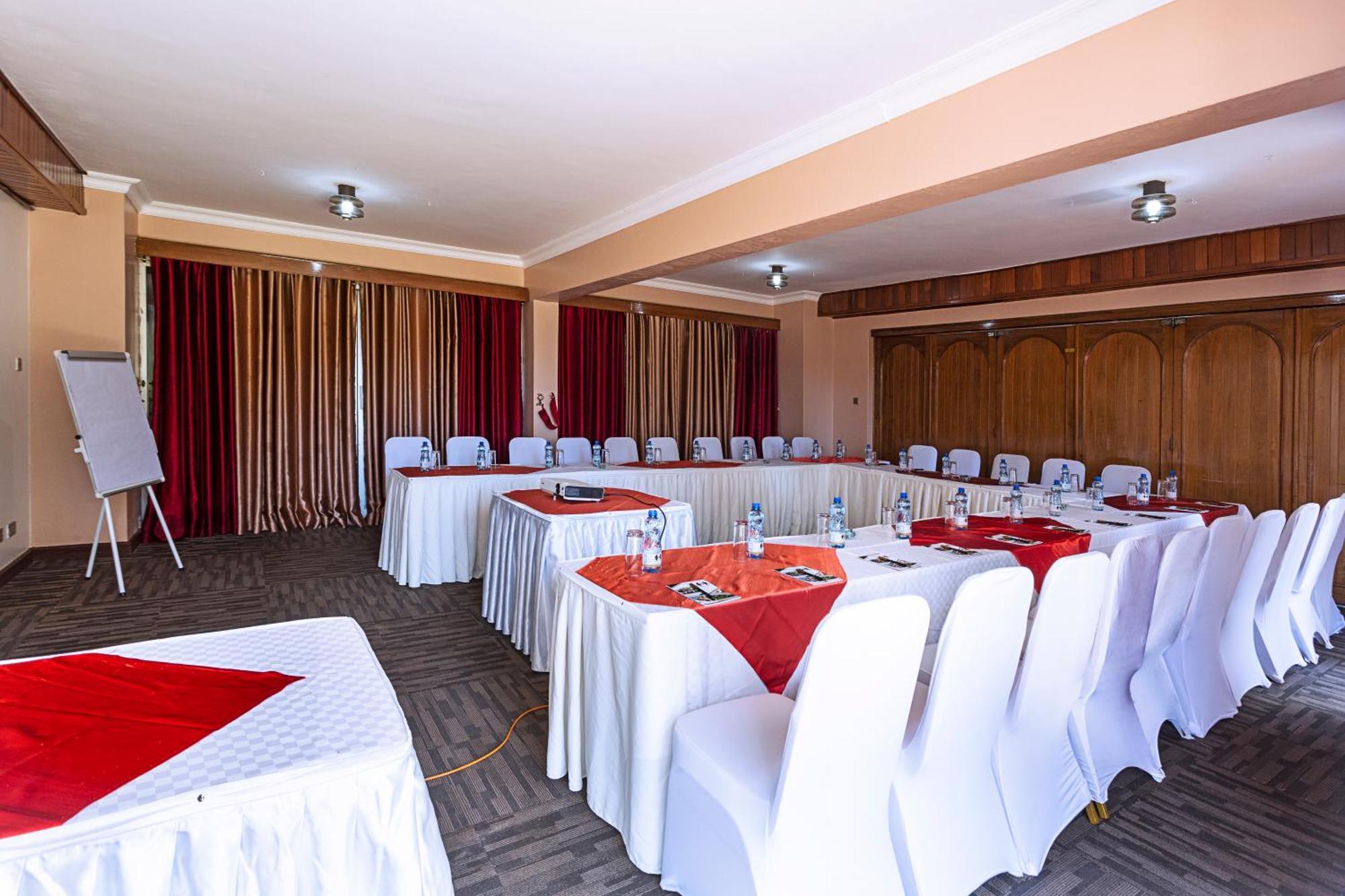 Sirikwa Hotel Элдорет Экстерьер фото
